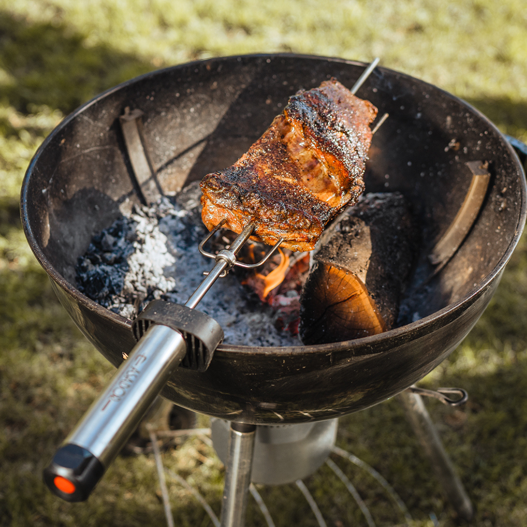 ESPIEDO EL ASADOR