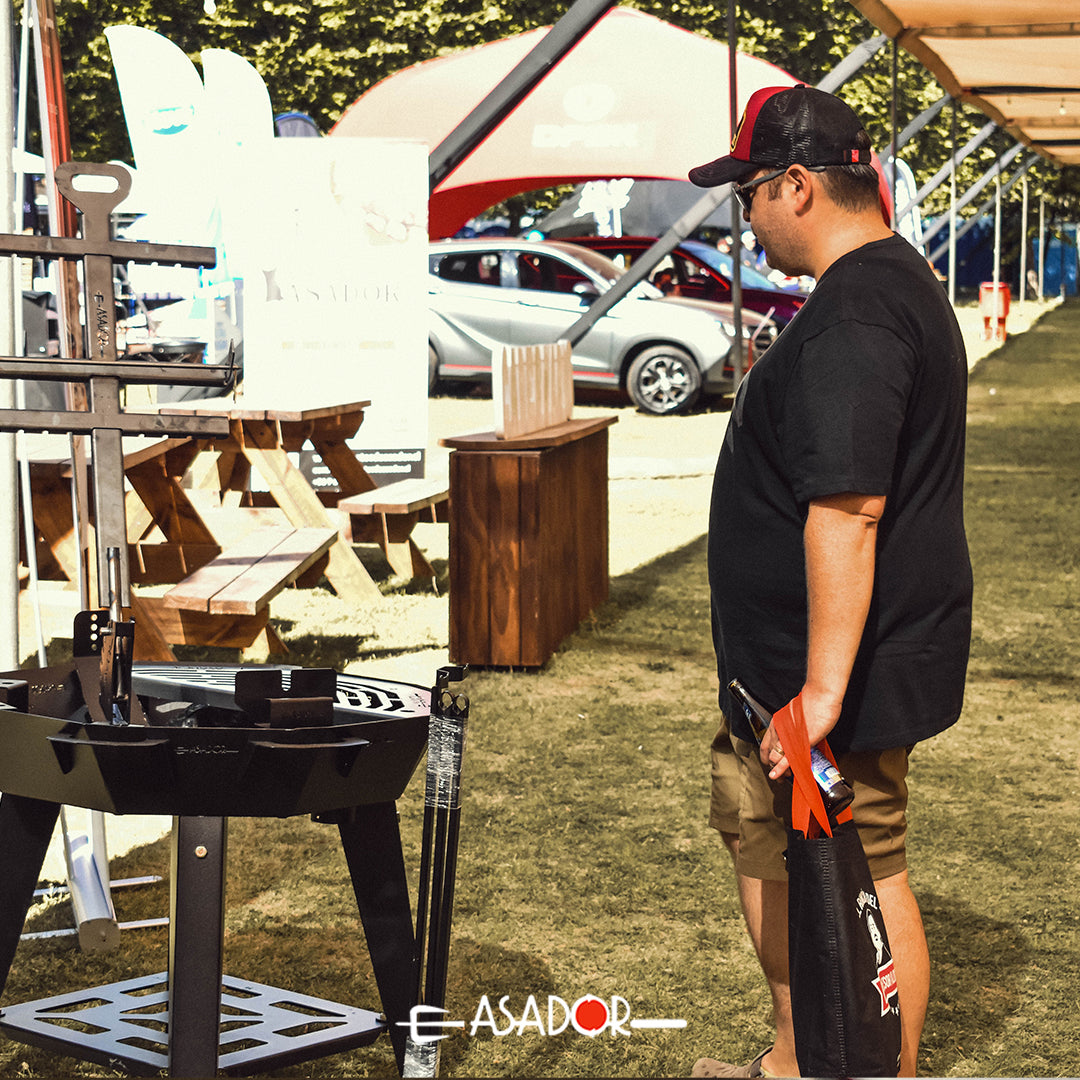 Fogón 120 cm de Acero — Octogonal con Parrilla, Espiedo y Provoleteros | El Asador Chile